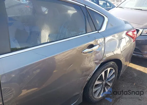 2016 Nissan Altima 2.5 Sv z USA, uszkodzony, nr VIN 1N4AL3AP7GC143342